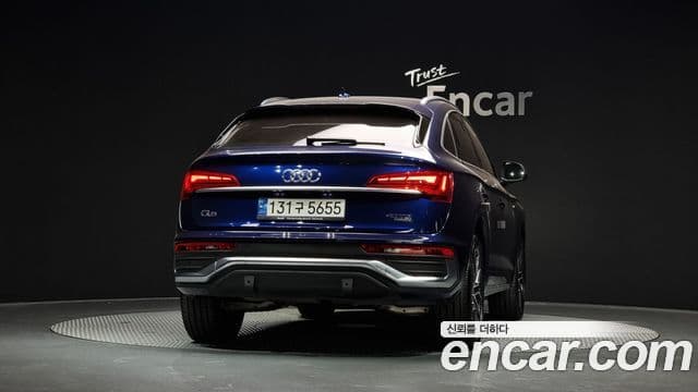 Audi Q5 2022 — ფოტო 4/20