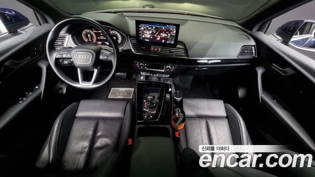Audi Q5 2022 — ფოტო 7/20