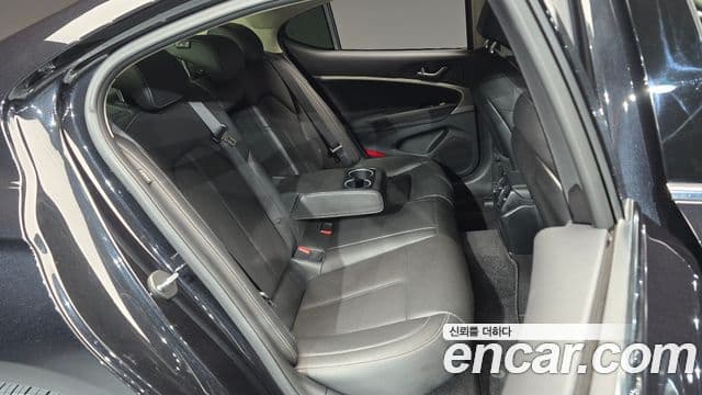Genesis G70 2022 — Photo 6/20