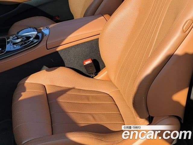 Mercedes-Benz E-Class 2020 — ფოტო 6/20