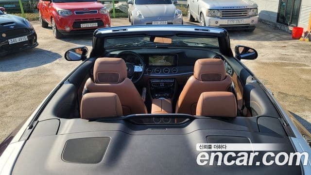 Mercedes-Benz E-Class 2020 — ფოტო 8/20