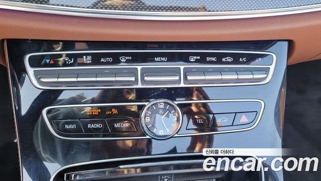 Mercedes-Benz E-Class 2020 — ფოტო 20/20