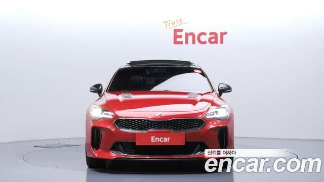 Kia Stinger 2019 — ფოტო 2/20