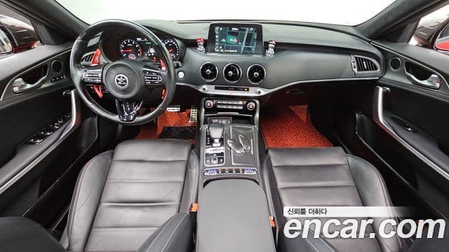 Kia Stinger 2019 — ფოტო 6/20
