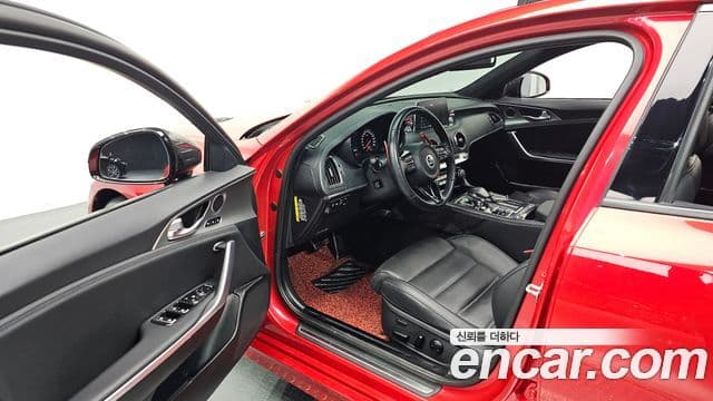 Kia Stinger 2019 — ფოტო 10/20