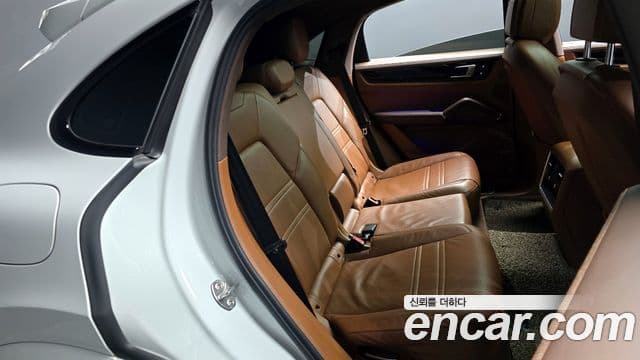 Porsche Cayenne 2020 — Şəkil 12/20