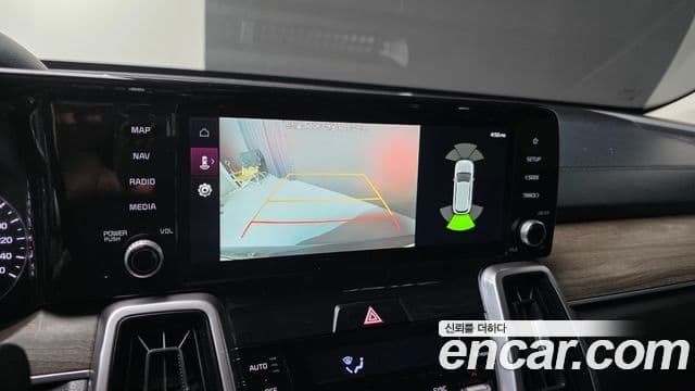 Kia Sorento 2021 — ფოტო 16/20