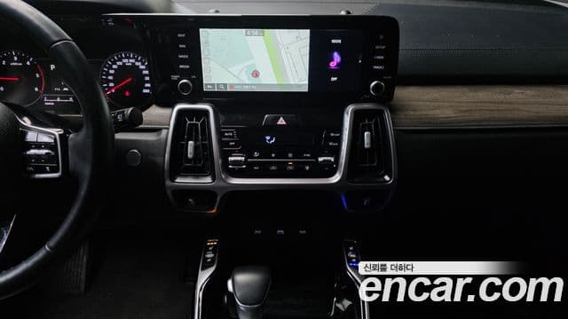 Kia Sorento 2021 — ფოტო 17/20