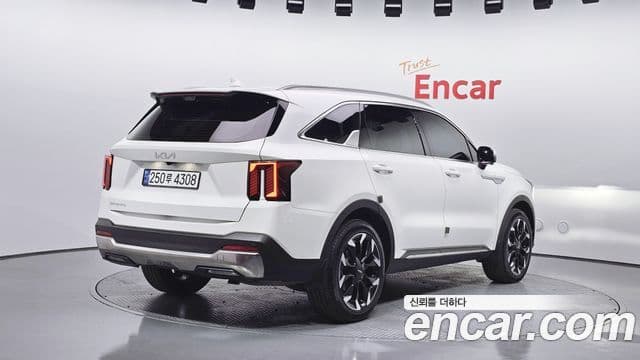 Kia Sorento 2024 — Фото 2/20
