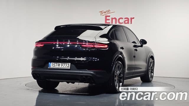 Porsche Cayenne 2021 — Photo 9/20