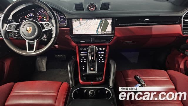 Porsche Cayenne 2021 — Photo 6/20