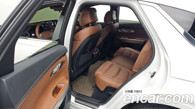 Genesis GV70 2021 — Şəkil 13/20