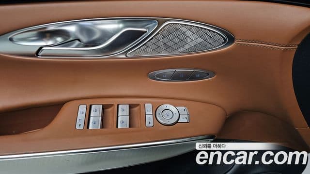 Genesis GV70 2021 — Şəkil 17/20