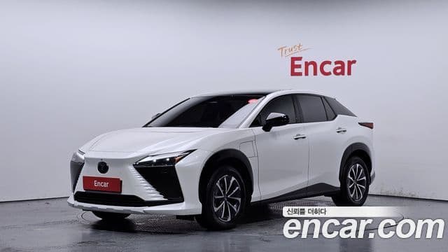 Lexus RZ450e 2023 — ფოტო 2/20