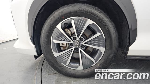 Lexus RZ450e 2023 — ფოტო 10/20