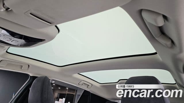 Lexus RZ450e 2023 — ფოტო 8/20