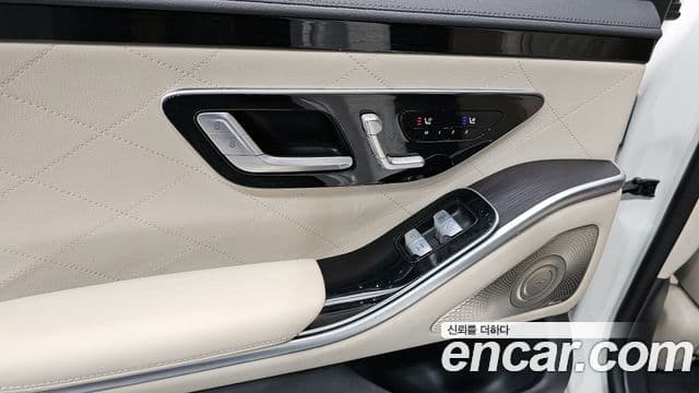 Mercedes-Benz S-Class 2021 — Photo 3/20