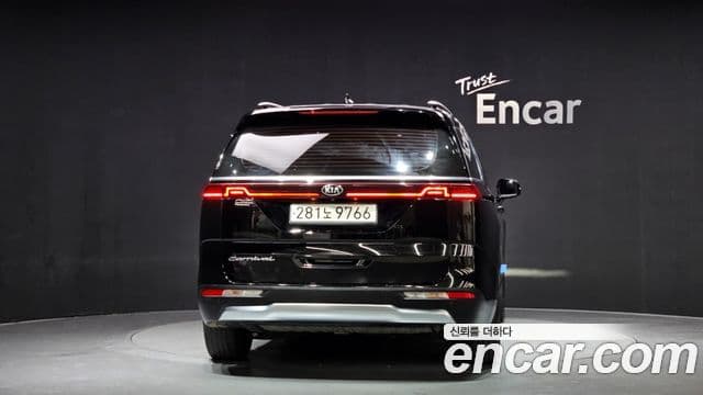 Kia Carnival 2020 — ფოტო 4/20