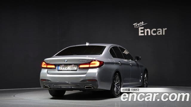 BMW 5 Series 2023 — Photo 13/20