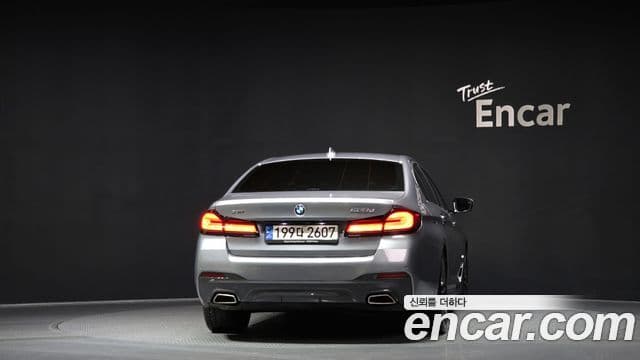 BMW 5 Series 2023 — Photo 16/20