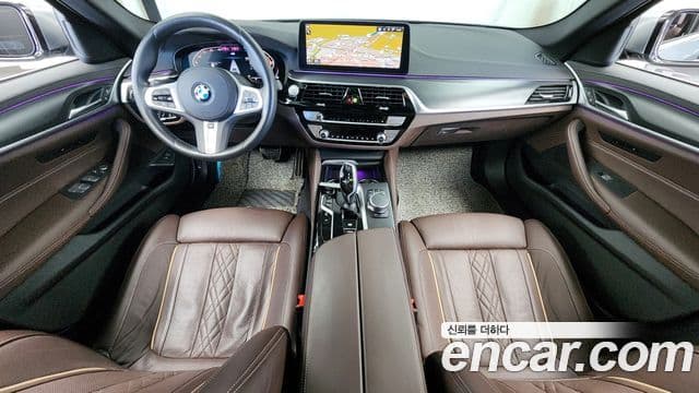 BMW 5 Series 2023 — Photo 11/20