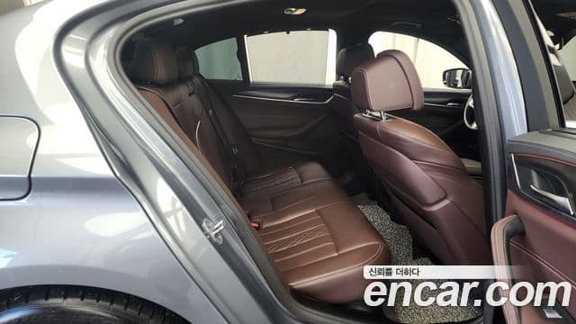 BMW 5 Series 2023 — Photo 6/20