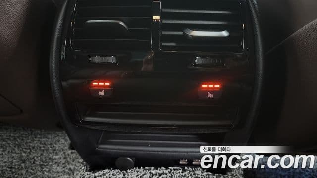 BMW 5 Series 2023 — Photo 9/20