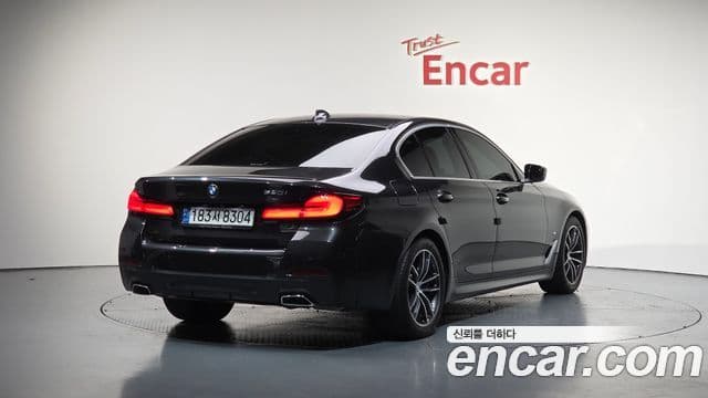 BMW 5 Series 2022 — Şəkil 2/20