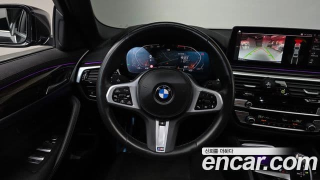 BMW 5 Series 2022 — Şəkil 14/20