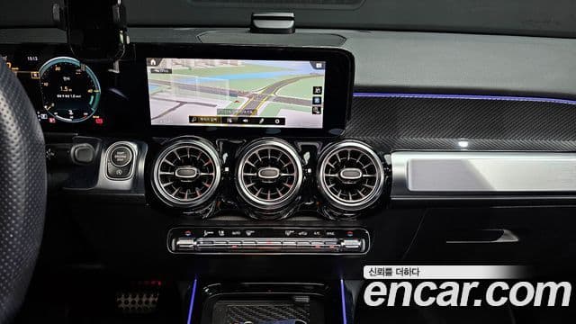 Mercedes-Benz GLB-Class 2022 — ფოტო 17/20