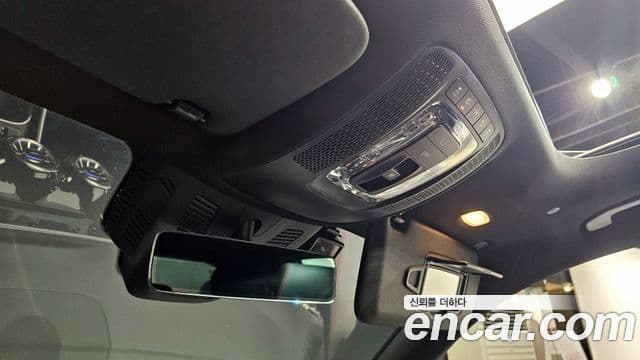 Mercedes-Benz GLB-Class 2022 — ფოტო 18/20