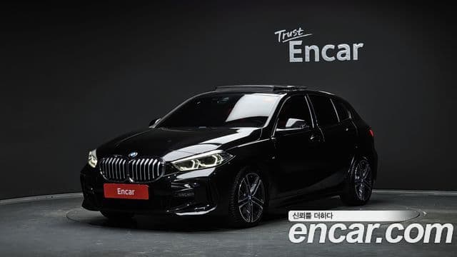 BMW 1 Series 2022 — ფოტო 8/20