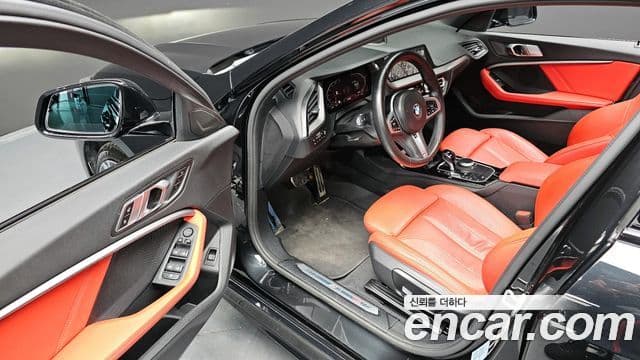 BMW 1 Series 2022 — Şəkil 12/20