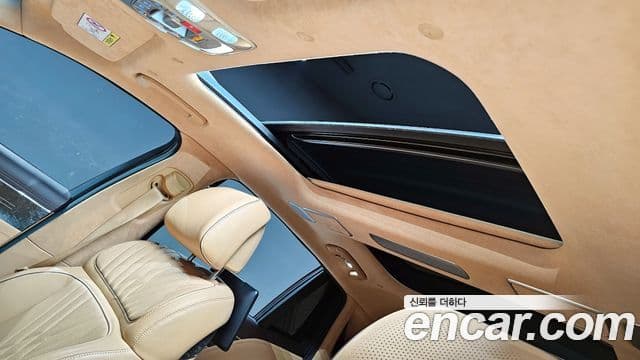 Genesis G90 2022 — ფოტო 18/20