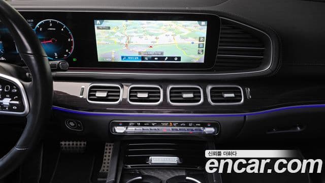 Mercedes-Benz GLE-Class 2023 — ფოტო 16/20