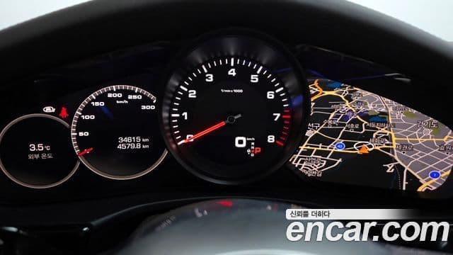 Porsche Panamera 2018 — ფოტო 8/20