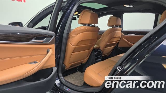 BMW 5 Series 2021 — Şəkil 14/20