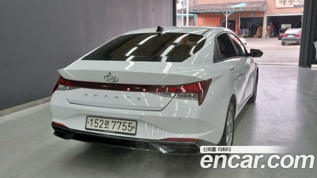 Hyundai The New Avante Hybrid 2020 — ფოტო 11/19