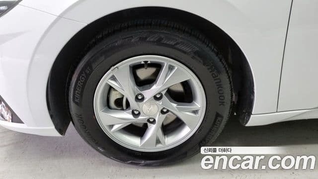 Hyundai The New Avante Hybrid 2020 — ფოტო 5/19
