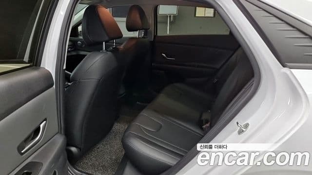 Hyundai The New Avante Hybrid 2020 — ფოტო 13/19