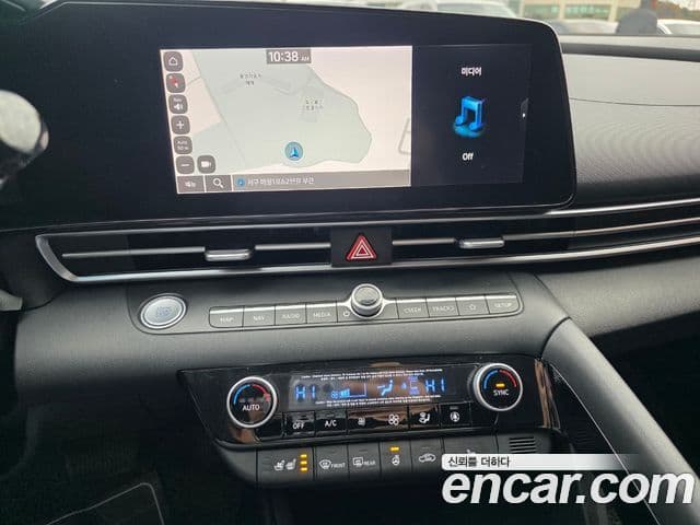 Hyundai The New Avante Hybrid 2020 — ფოტო 2/19