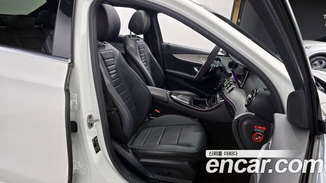 Mercedes-Benz E-Class 2021 — ფოტო 12/20