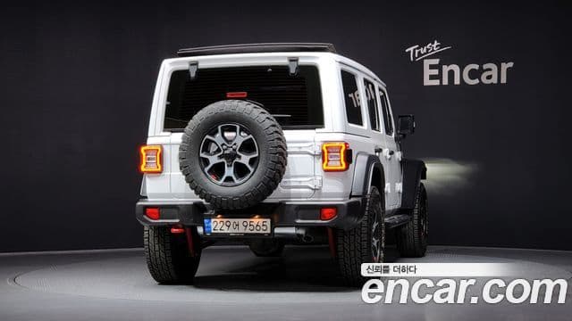 Jeep Wrangler 2022 — ფოტო 4/20