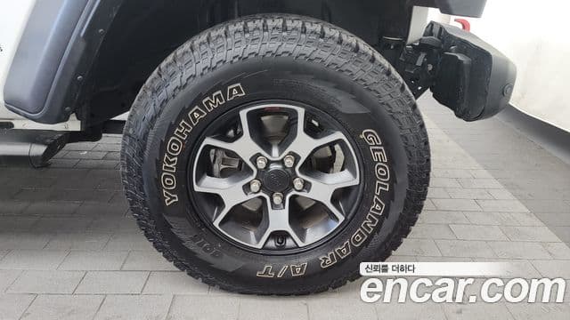 Jeep Wrangler 2022 — ფოტო 5/20