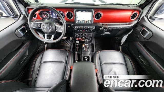 Jeep Wrangler 2022 — ფოტო 7/20