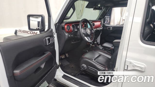 Jeep Wrangler 2022 — ფოტო 10/20