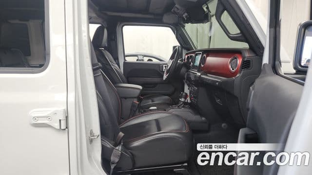 Jeep Wrangler 2022 — ფოტო 11/20