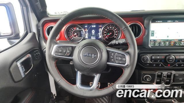 Jeep Wrangler 2022 — ფოტო 13/20
