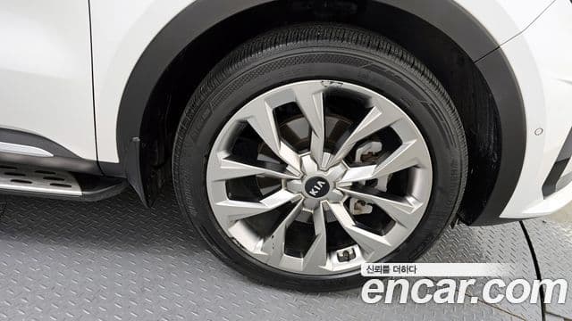 Kia Sorento 2021 — Photo 6/20