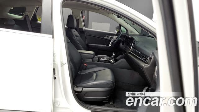 Kia Sportage 2021 — ფოტო 11/20